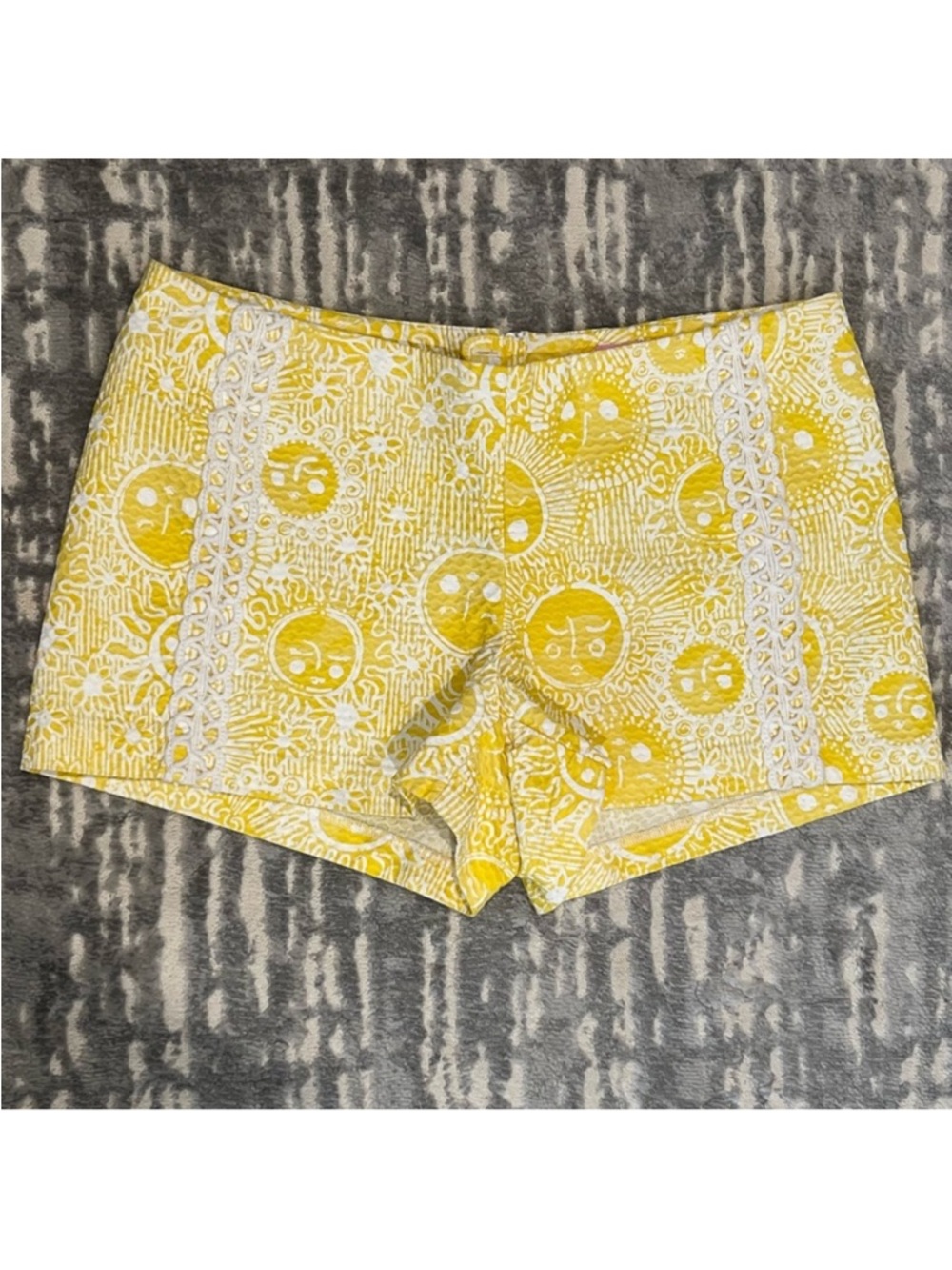 Lilly Pulitzer Liza Shorts in Sunglow Kissed by the Sun, size 6, EUC